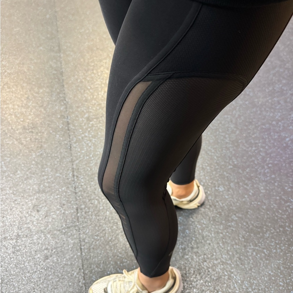 Lululemon Everlux and Mesh Super-High-Rise
Training Tight 25"